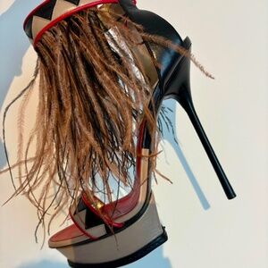**Sold Dsquared2 Feather Capretto Sandal